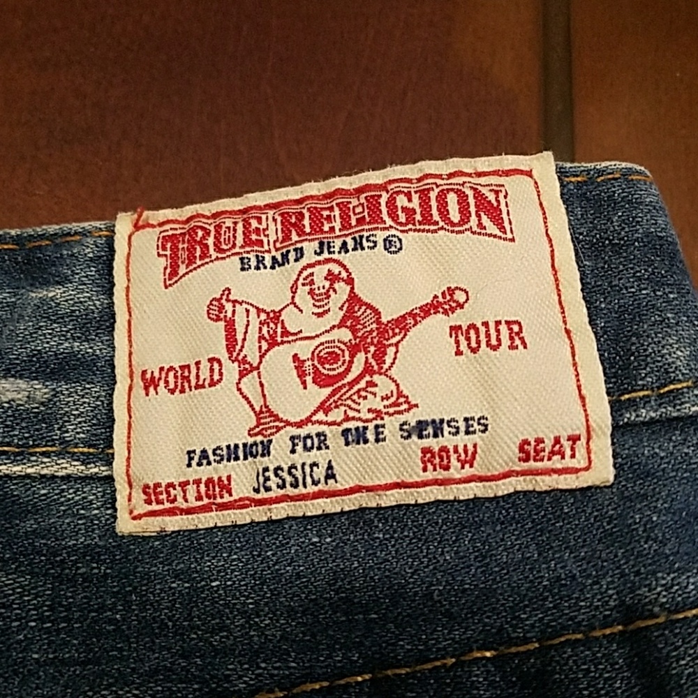 Shorts - Picture 3 of 4